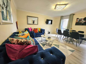 4 bed house With 6 Beds